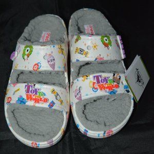 2022 Disney Parks Christmas Pixar Toy To The World Adult Clogs Crocs M 7 W 9